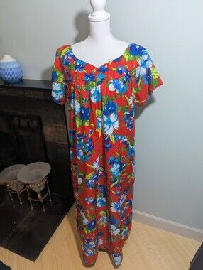 Vintage Hawaiian Women's MuuMuu Dress Size XL Red Blue Flowers Strawberry Circus